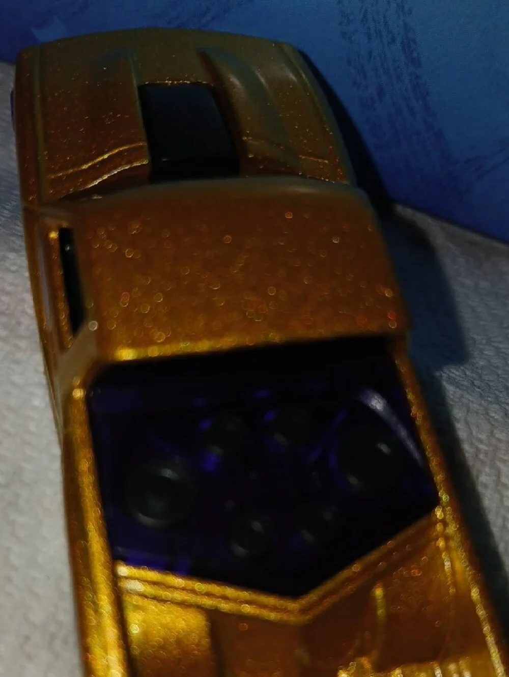 Bounce'n BASS .Gold and Purple Pickup Truck Keychain - Hot Wheels Style